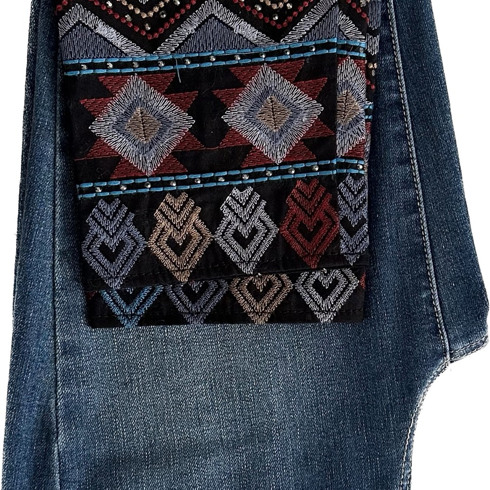 Versona Tapestry Ankle Length Women's Jeans